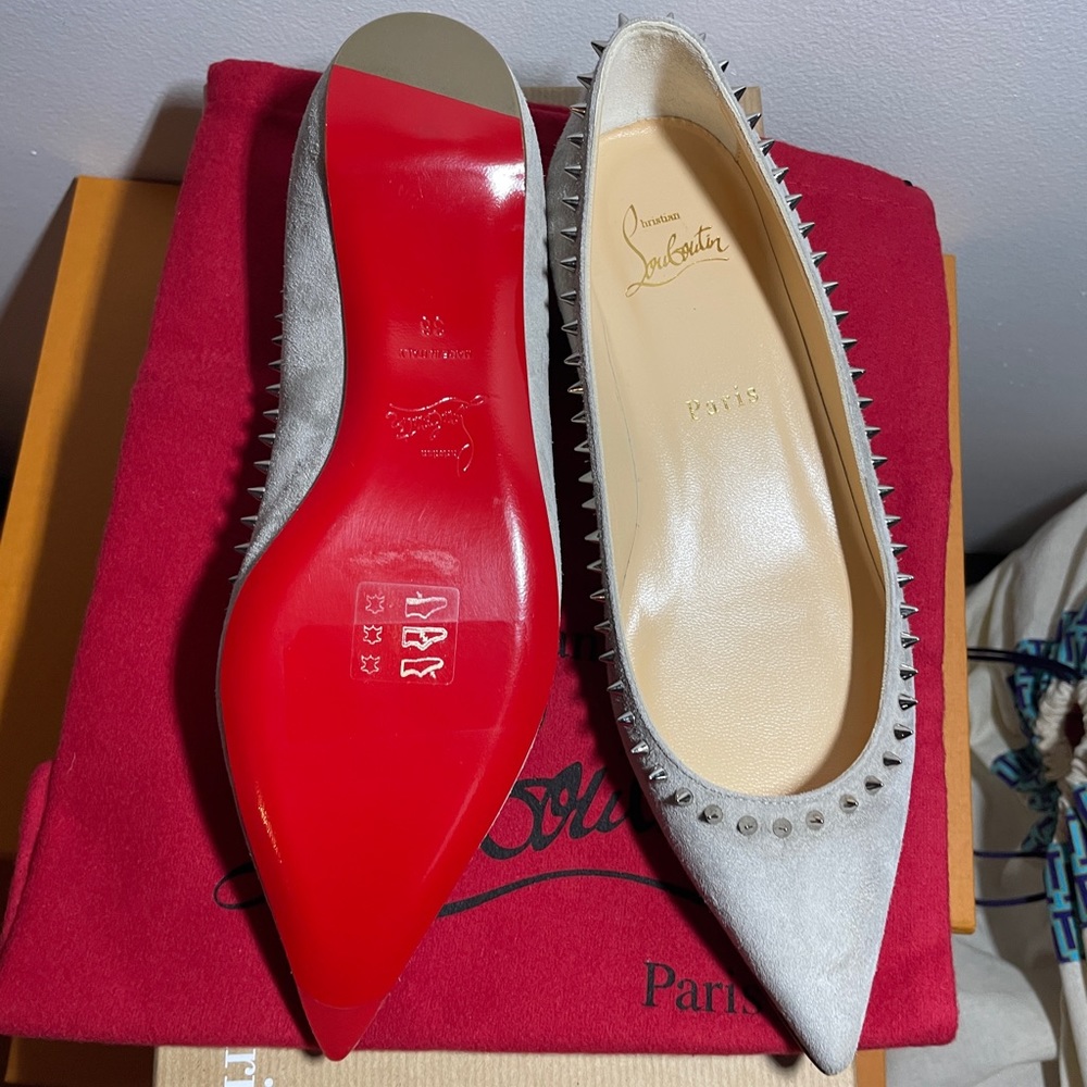 NIB Christian Louboutin Anjalina Spiked Suede flats - Picture 2 of 5